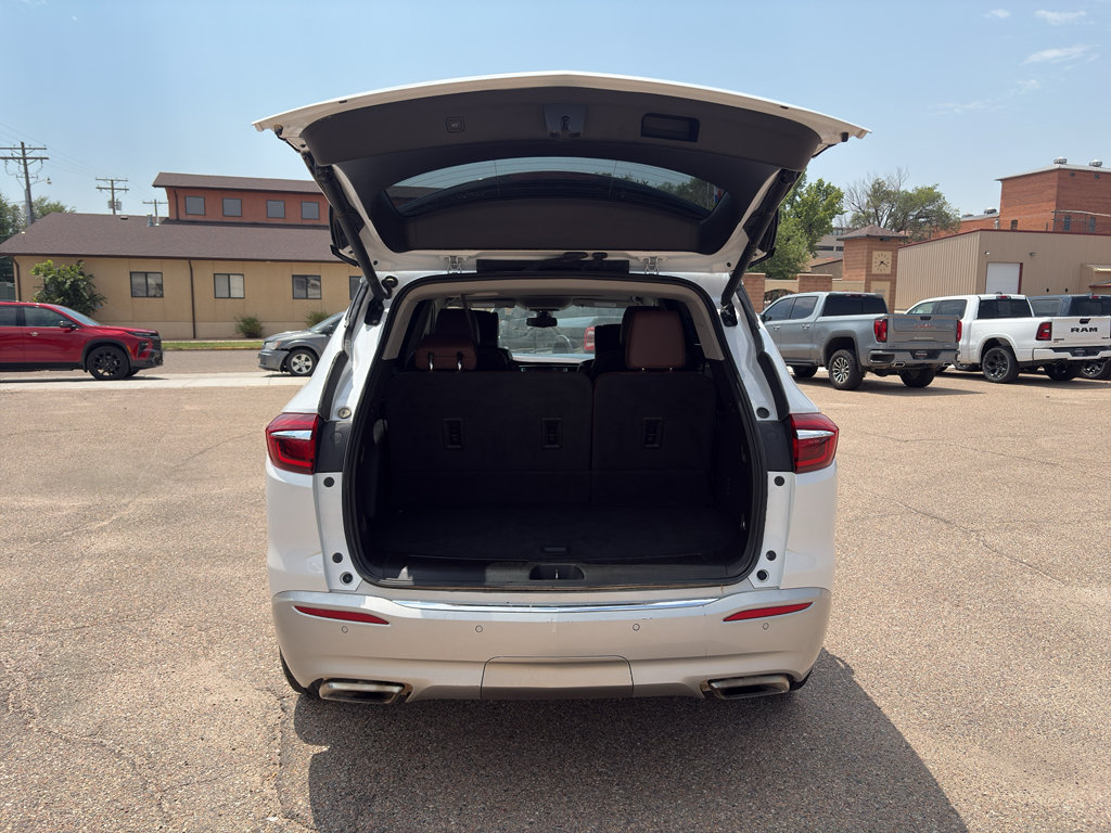 Used 2019 Buick Enclave Avenir w/ Avenir Technology Package AWD/4WD image 10