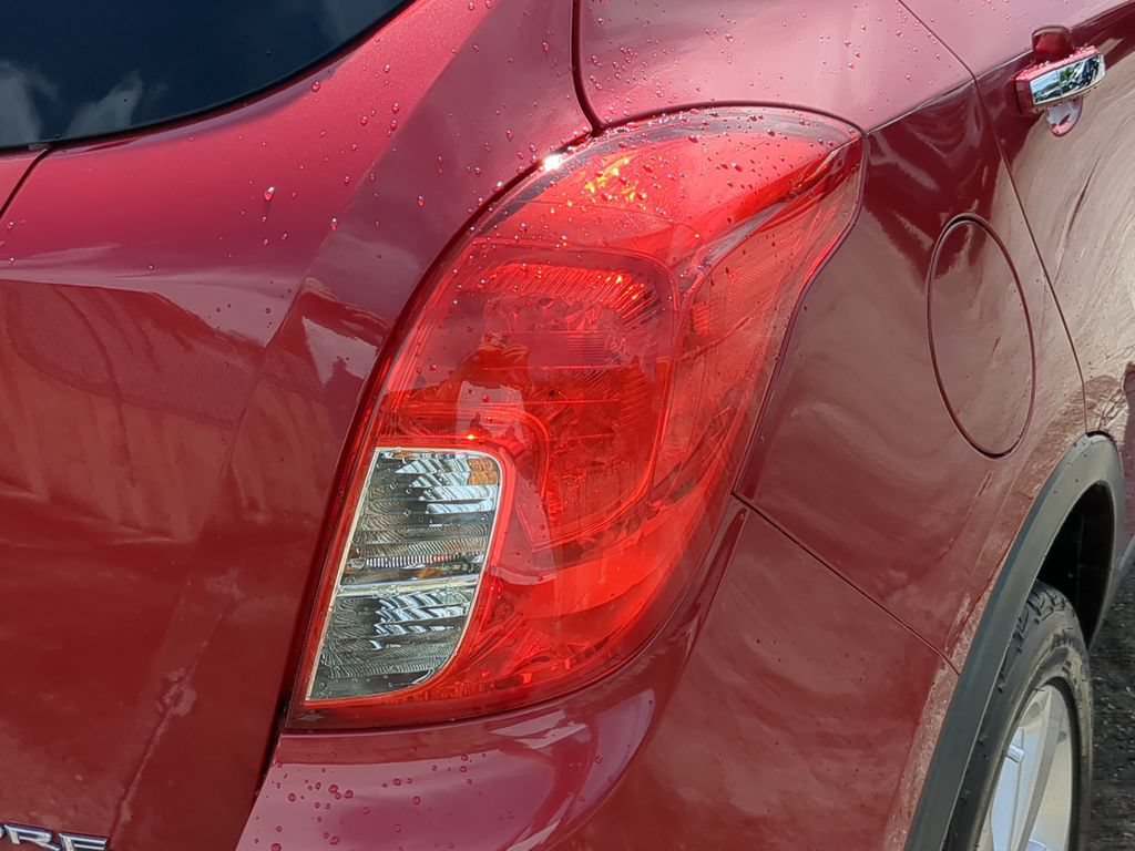 Used 2015 Buick Encore Convenience FWD image 8