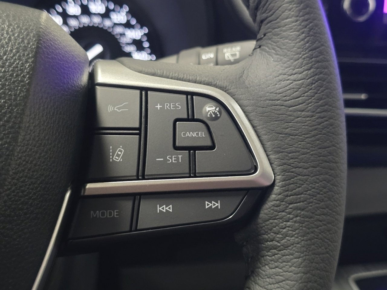 New 2026 Toyota Sienna XLE image 32