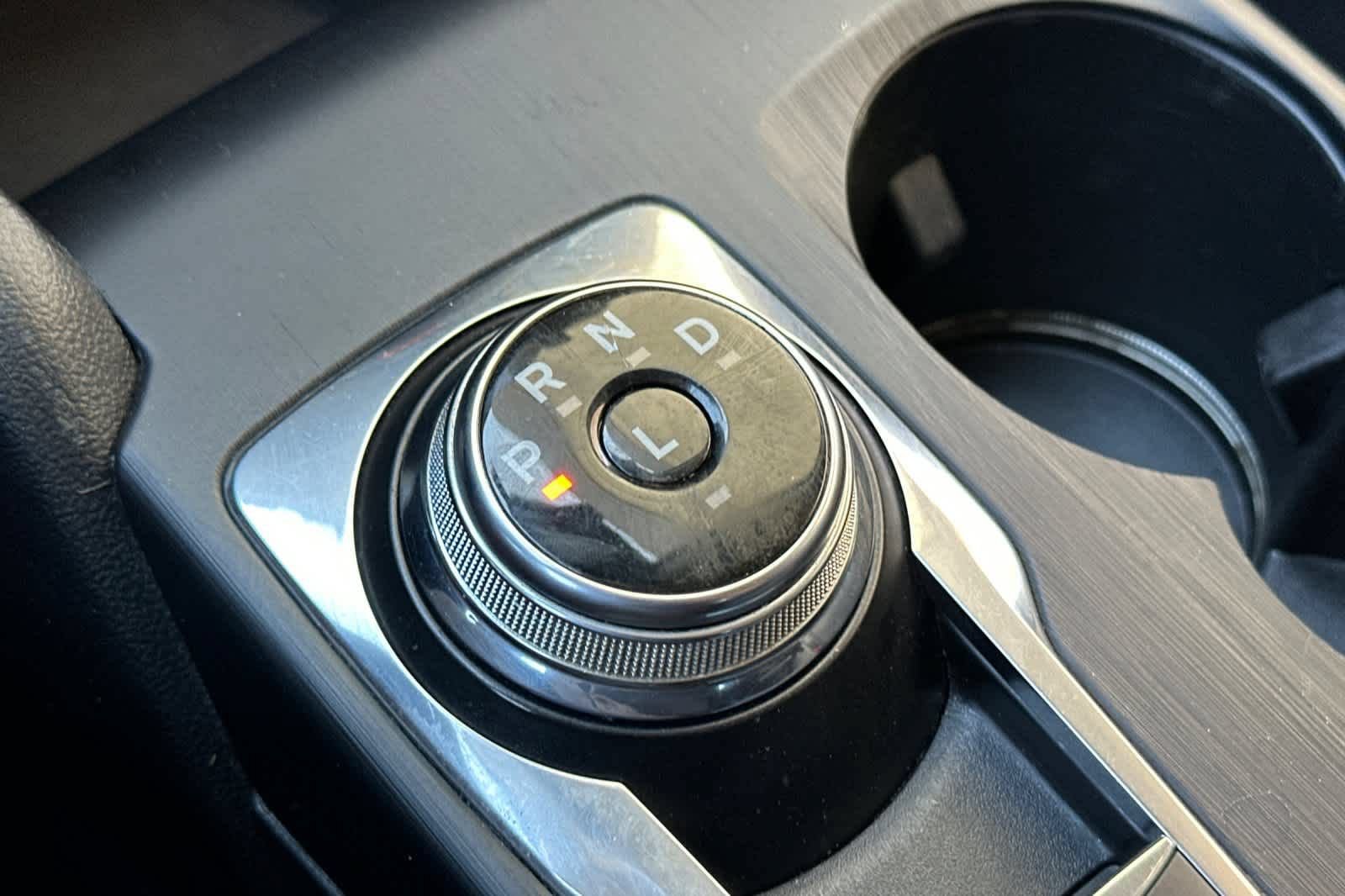 Certified 2020 Ford Escape Titanium AWD/4WD image 23