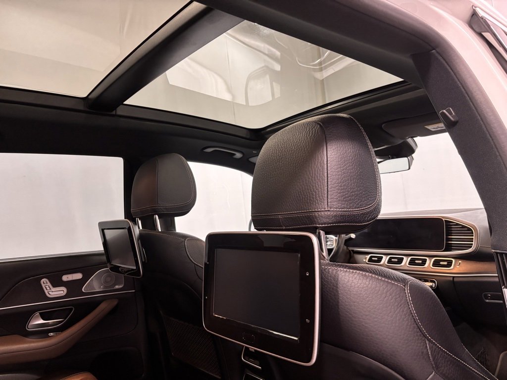 Used 2020 Mercedes-Benz GLS 450 4MATIC image 25