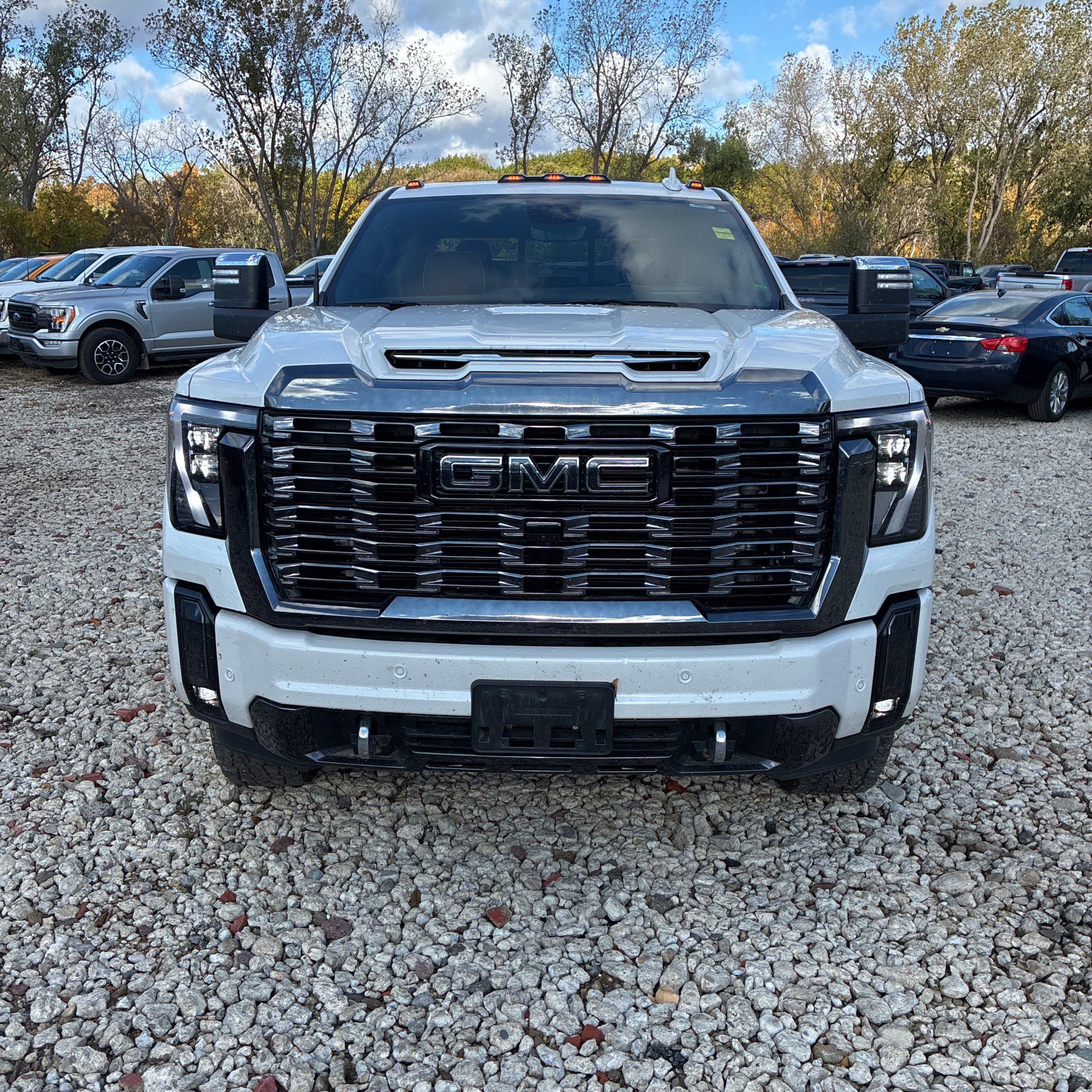 Used 2024 GMC Sierra 2500 Denali Ultimate image 3
