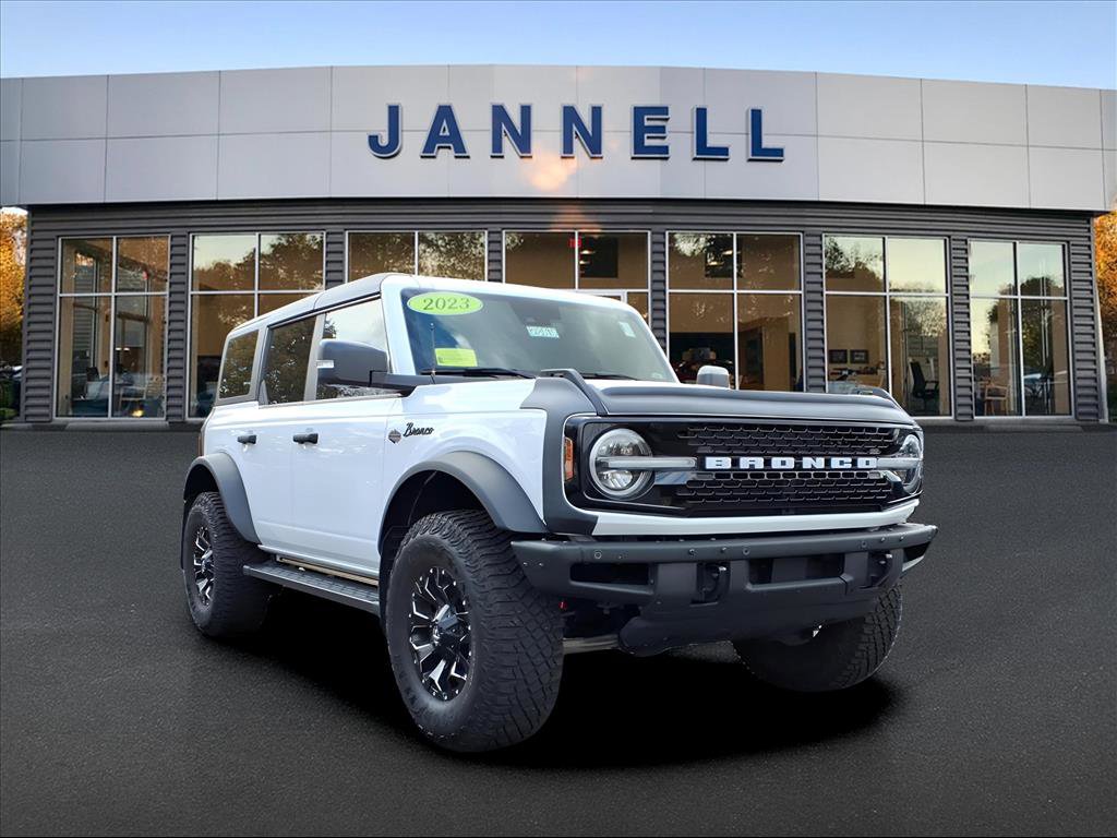 Used 2023 Ford Bronco Wildtrak image 3