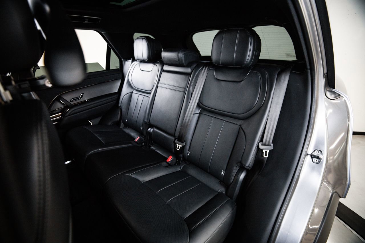Used 2025 Land Rover Range Rover Sport Dynamic SE AWD/4WD image 24