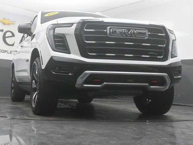 Used 2026 GMC Yukon AT4 w/ AT4 Premium Plus Package AWD/4WD image 3