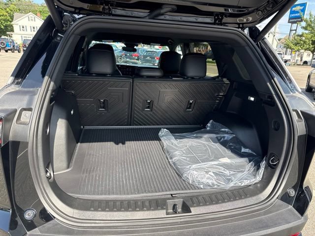 Used 2026 Chevrolet Equinox RS w/ LPO, Floor Liner Package AWD/4WD image 11