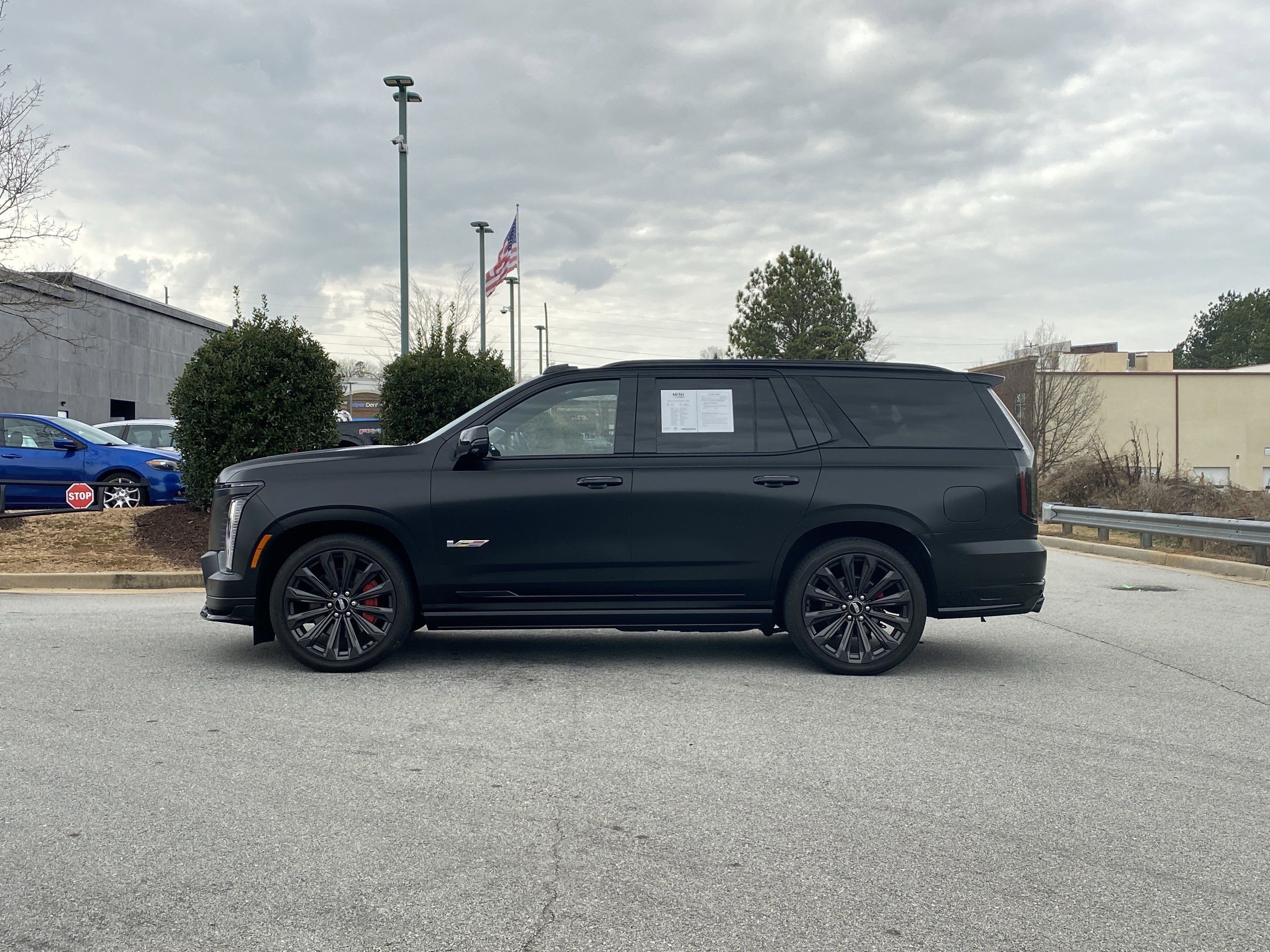 Used 2025 Cadillac Escalade V image 90