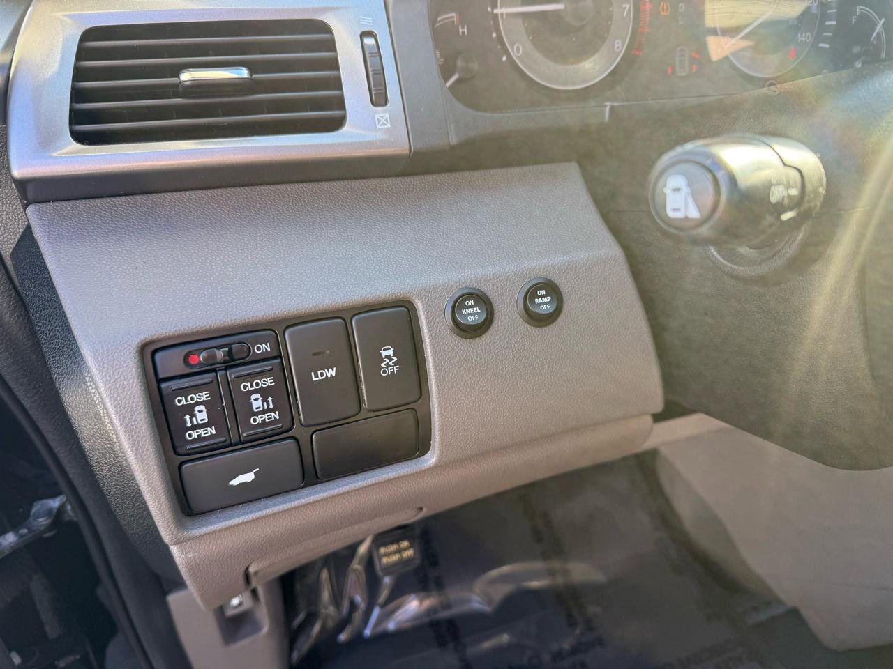 Used 2014 Honda Odyssey EX-L image 18