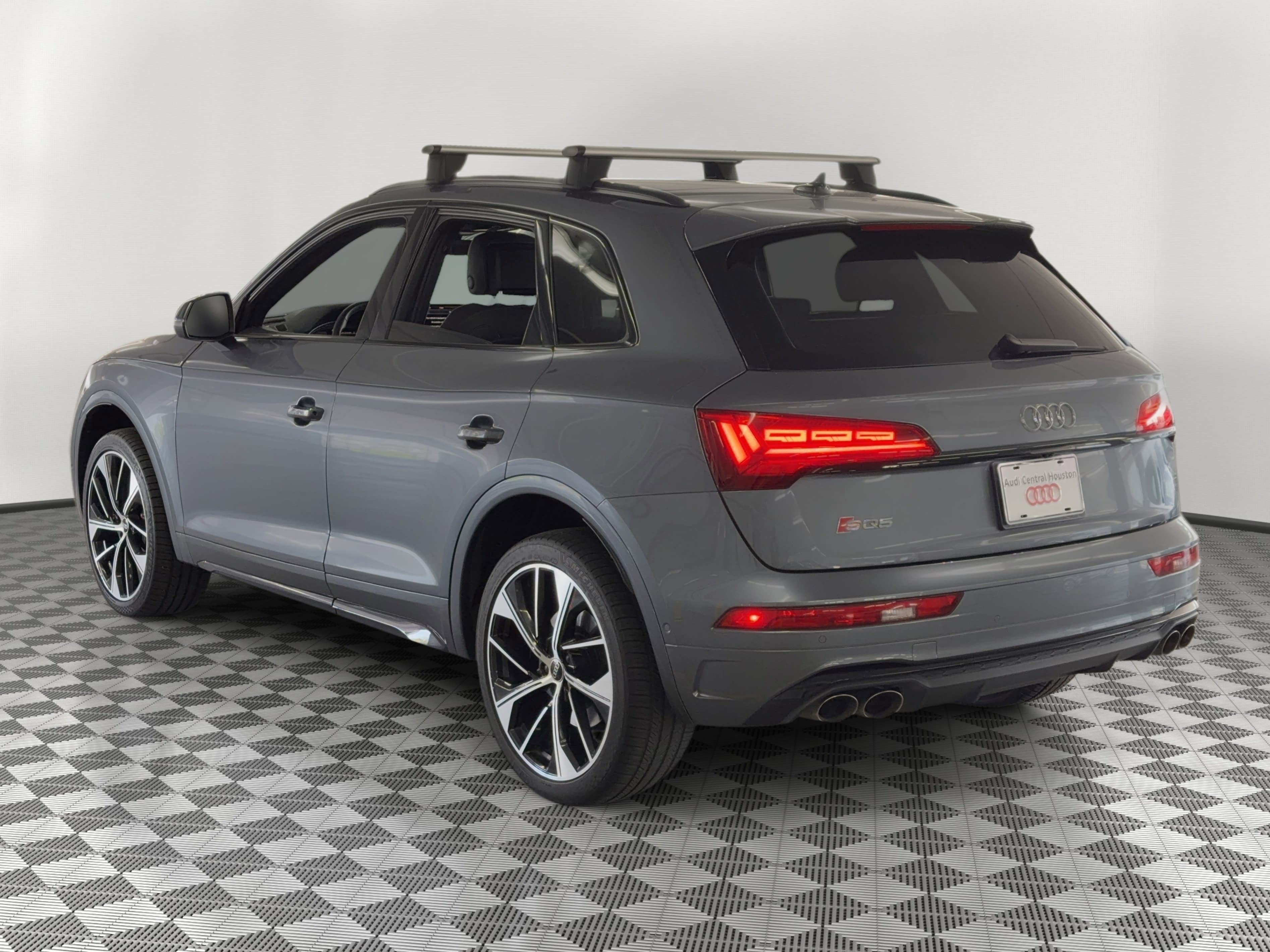 Certified 2021 Audi SQ5 Prestige w/ Prestige Package AWD/4WD image 3