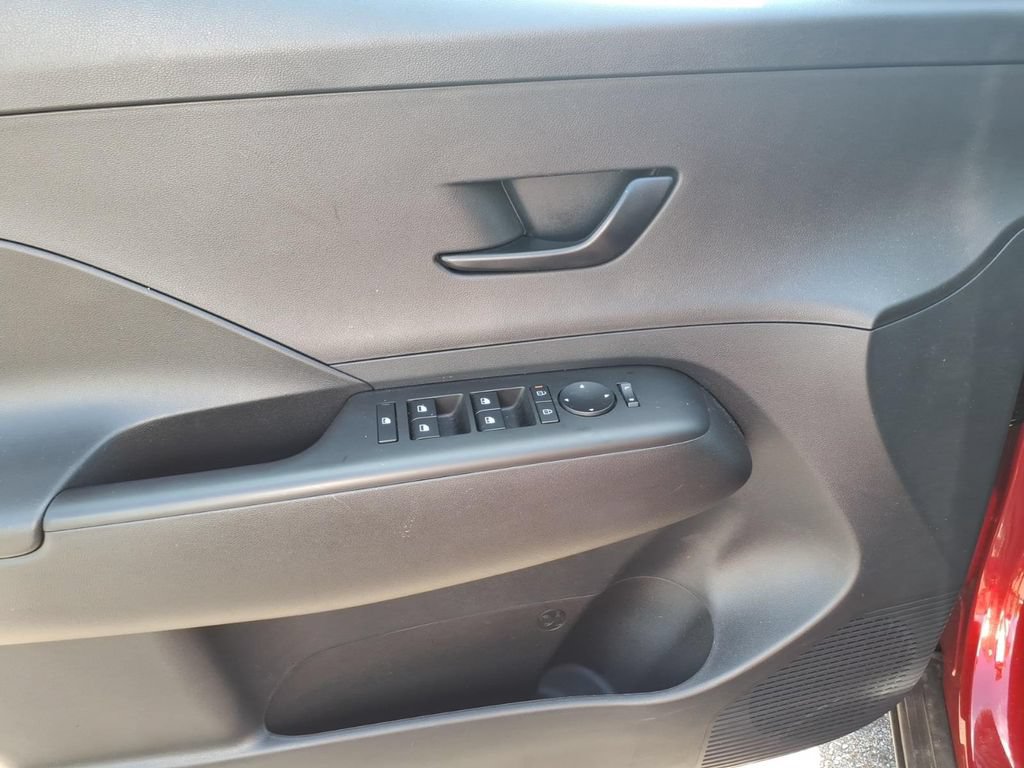 Used 2026 Hyundai Kona SEL Sport FWD image 15