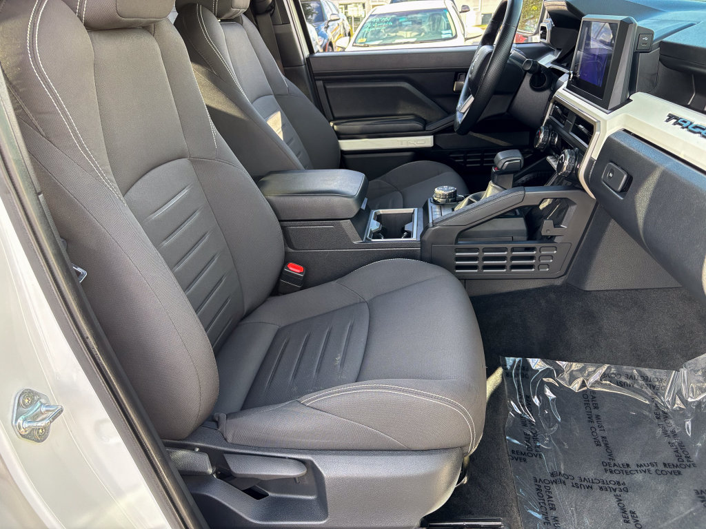 Used 2024 Toyota Tacoma TRD Off-Road AWD/4WD image 39
