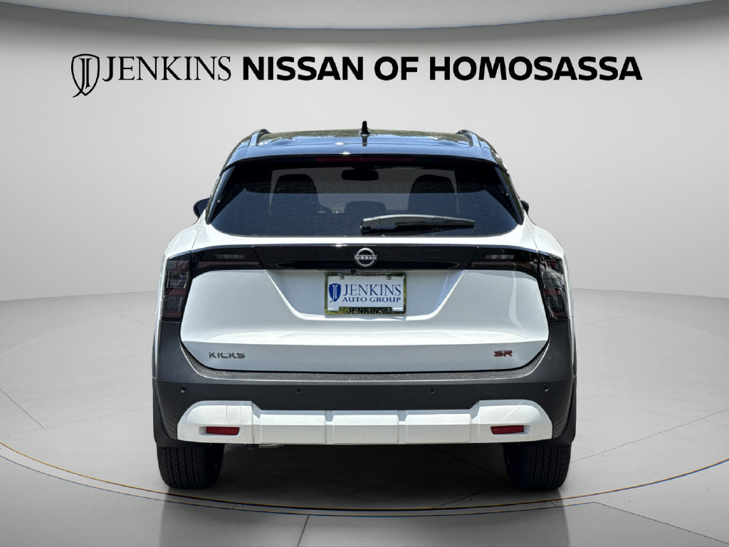 New 2026 Nissan Kicks SR FWD image 5