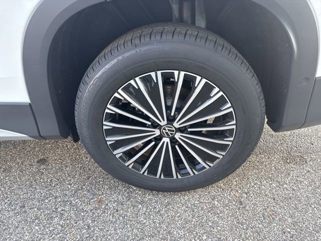 New 2025 Volkswagen Tiguan S image 19