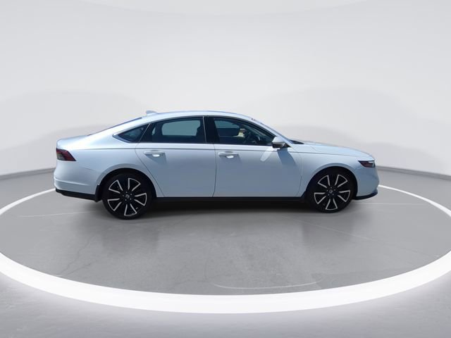 Used 2024 Honda Accord Touring image 9