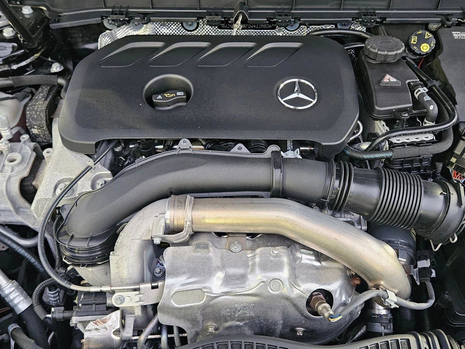 Used 2025 Mercedes-Benz GLB 250 image 21