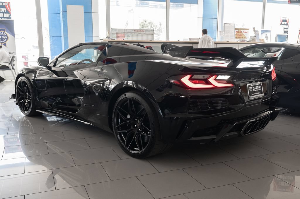 New 2027 Chevrolet Corvette Z06 w/ Z07 Performance Package RWD image 4
