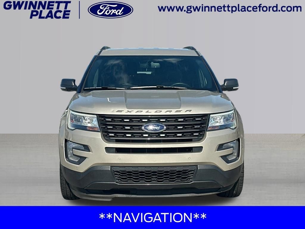 Used 2017 Ford Explorer XLT w/ Equipment Group 202A FWD image 2