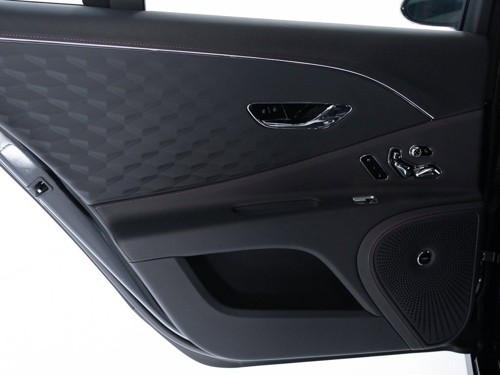 Certified 2025 Bentley Flying Spur Plug-In Hybrid image 22