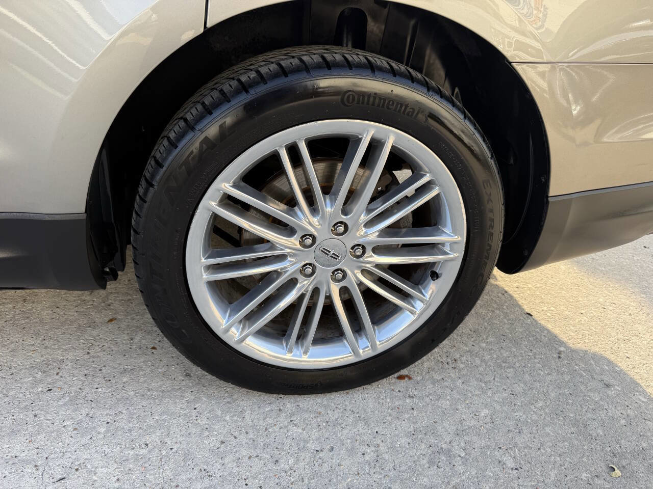 Used 2016 Lincoln MKT AWD w/ Equipment Group 201A image 39