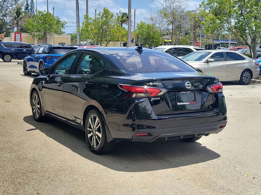 Certified 2022 Nissan Versa SV w/ Trunk Package FWD image 7