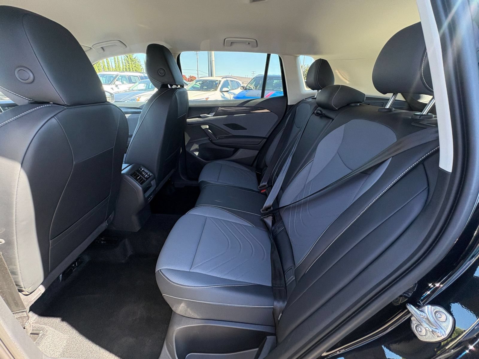 Used 2026 Volkswagen Tiguan SE FWD image 28