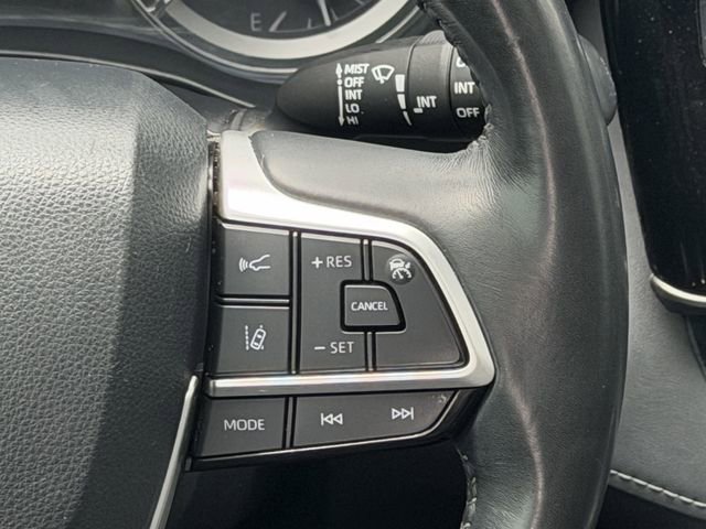 Used 2022 Toyota Highlander XLE FWD image 13