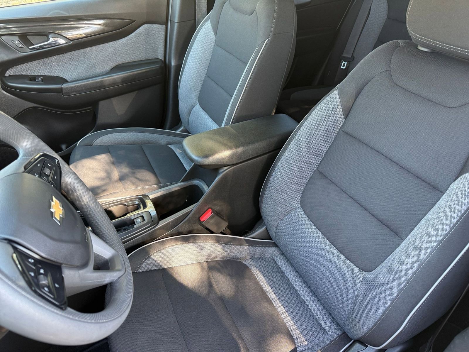 Used 2025 Chevrolet TrailBlazer LT image 36