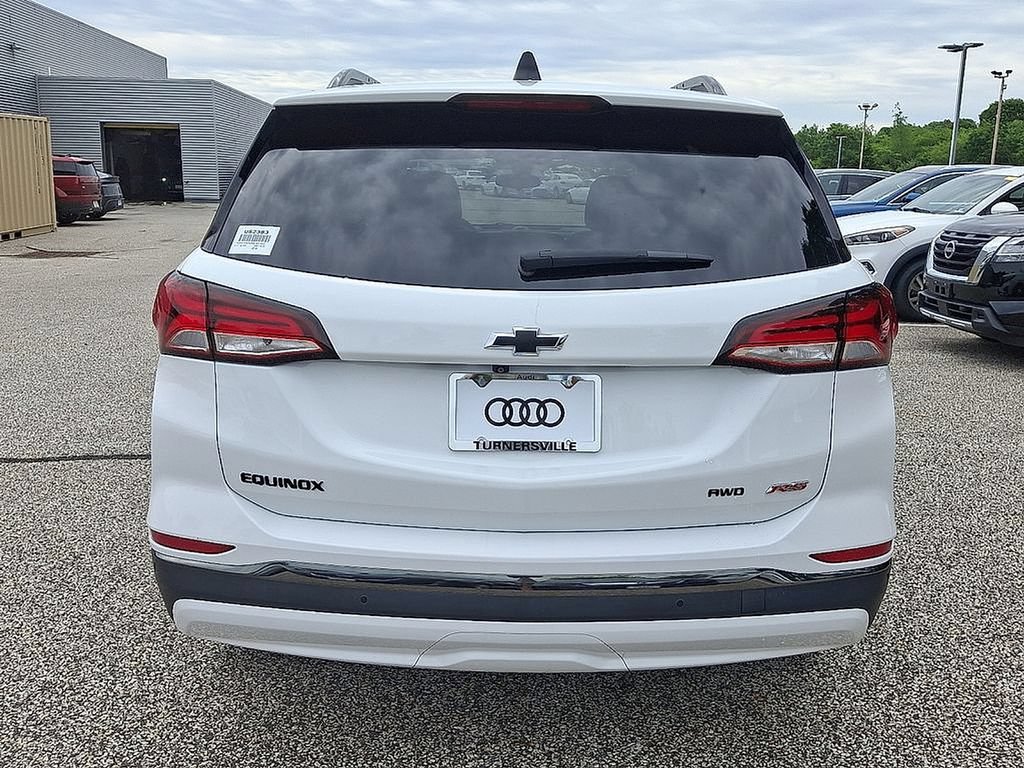 Certified 2023 Chevrolet Equinox RS w/ RS Leather Package AWD/4WD image 5