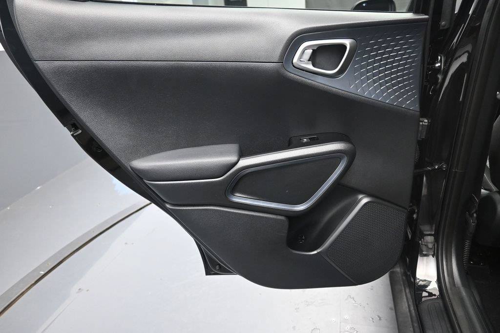 Used 2025 Kia Soul EX FWD image 23