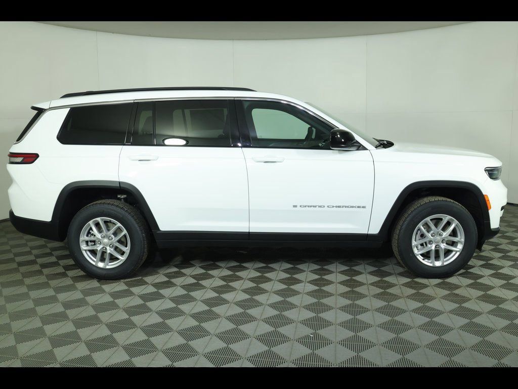 New 2025 Jeep Grand Cherokee L Laredo w/ Luxury Tech Group I image 13