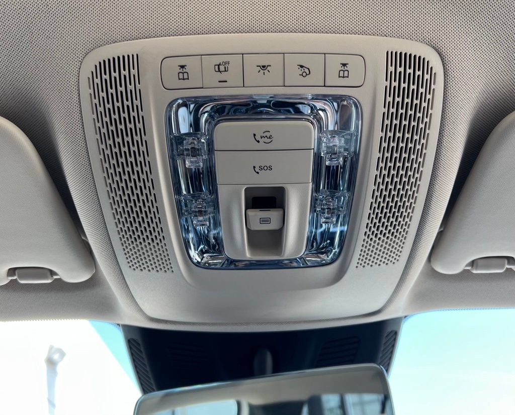 Used 2022 Mercedes-Benz GLB 250 image 23