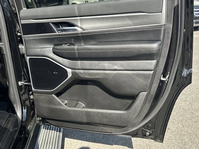 New 2026 Jeep Grand Wagoneer Limited image 18