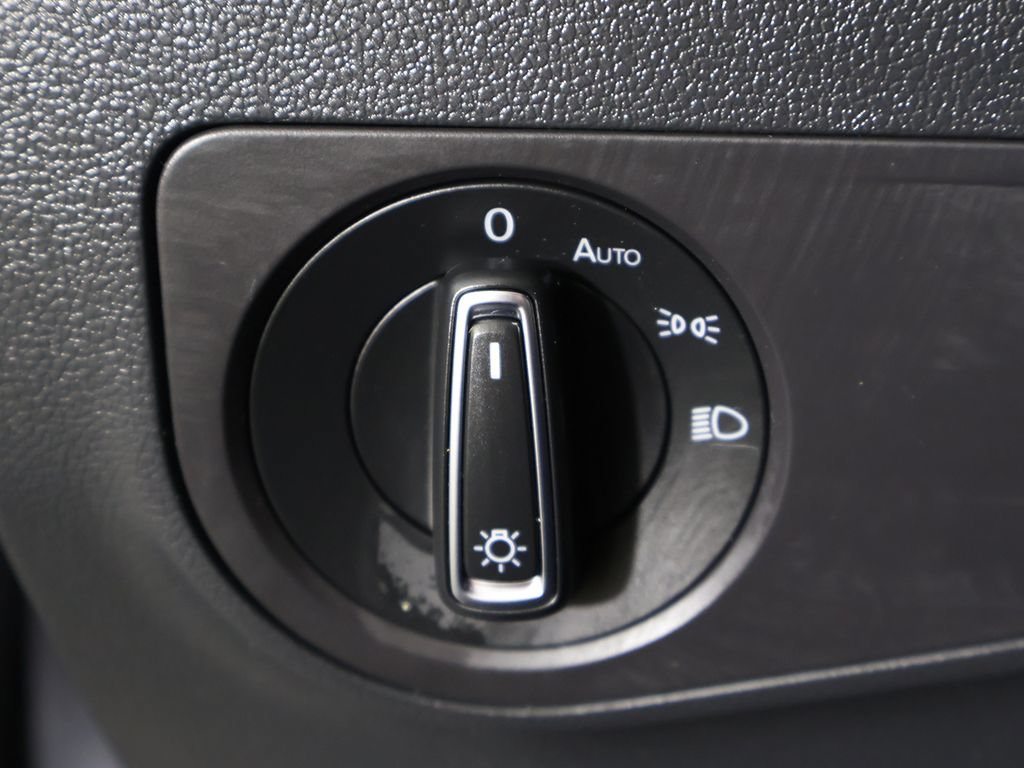 Used 2024 Volkswagen Tiguan SE R-Line FWD image 42