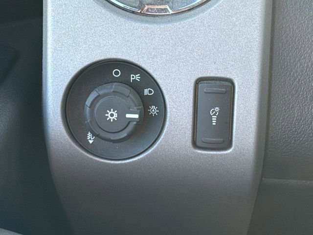 Used 2015 Ford F350 Lariat w/ Lariat Interior Package AWD/4WD image 33