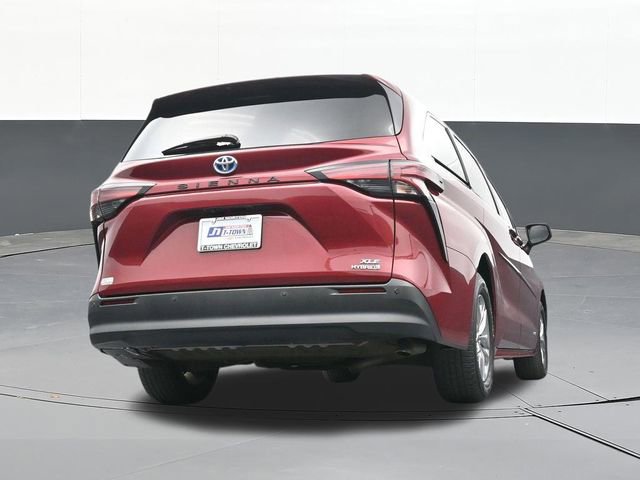 Used 2021 Toyota Sienna XLE image 47