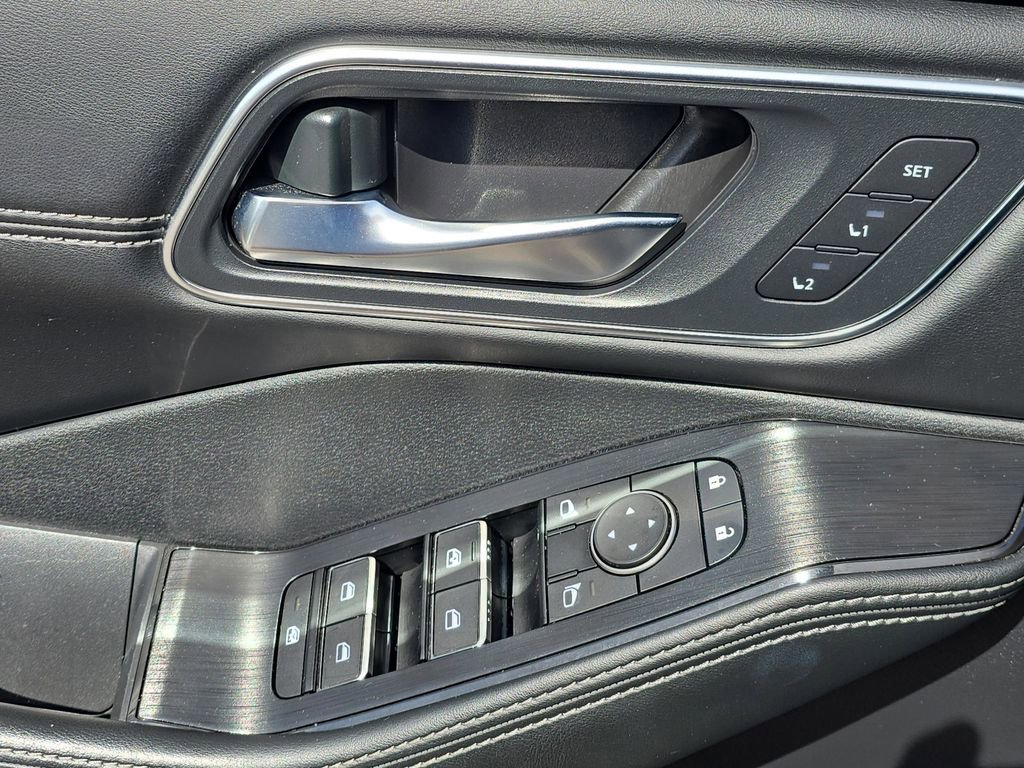 Used 2023 Nissan Rogue Platinum w/ Platinum Premium Package image 21