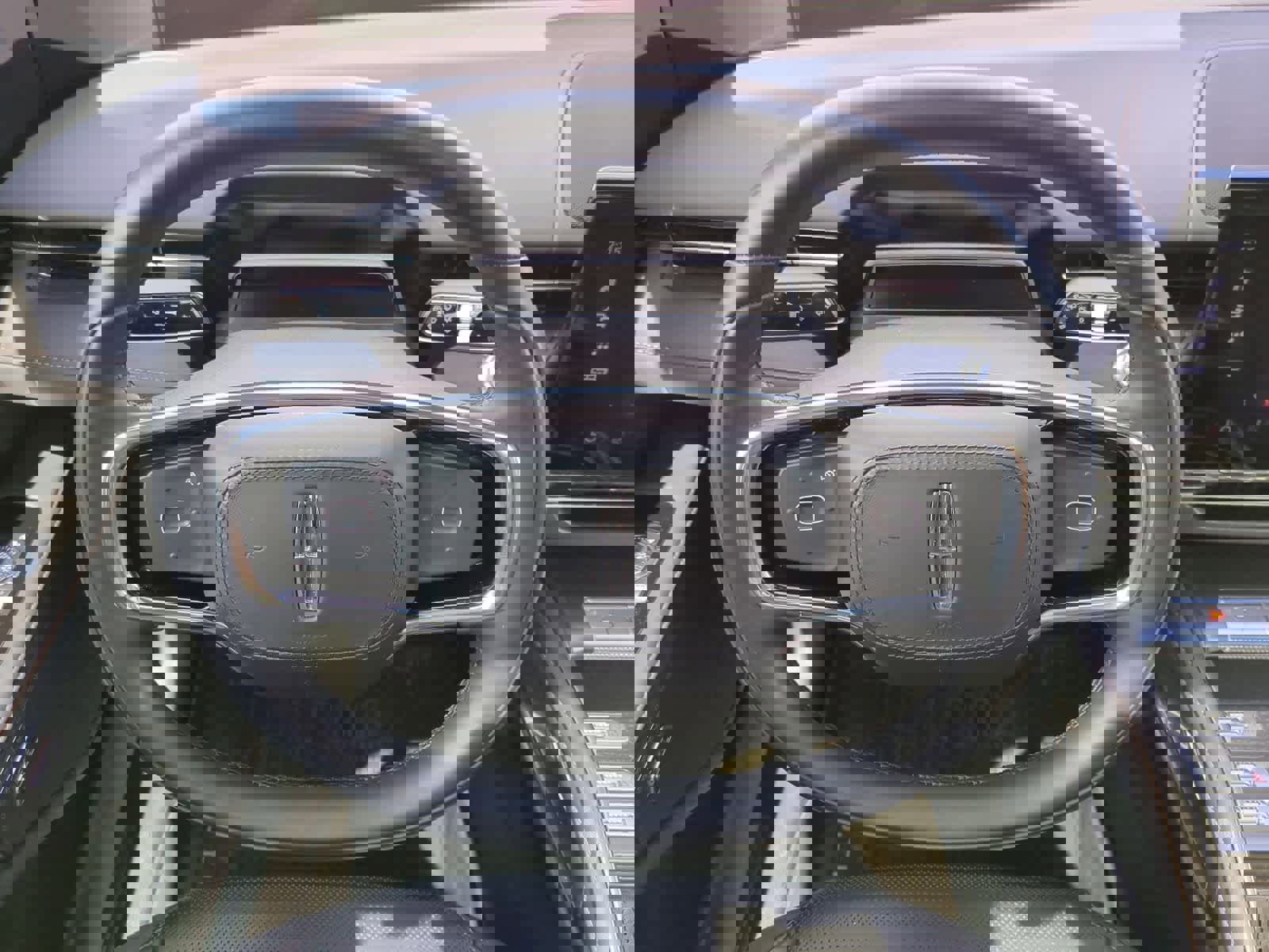 Used 2024 Lincoln Nautilus Reserve w/ Equipment Group 202A image 24