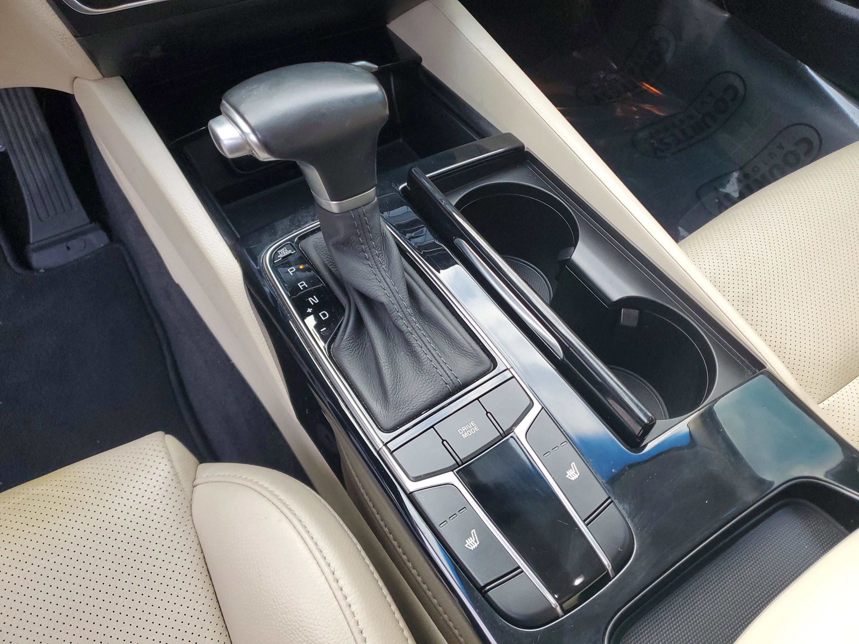 Certified 2019 Kia Cadenza Premium image 24