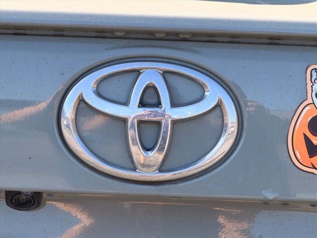 Used 2021 Toyota RAV4 XLE w/ Convenience Package image 16