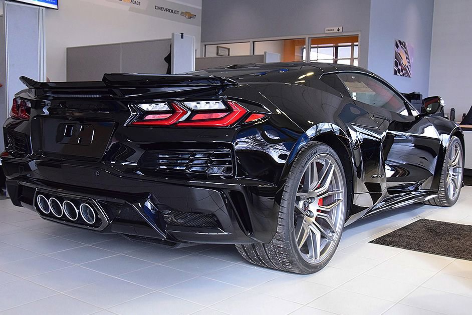 New 2026 Chevrolet Corvette Z06 RWD image 2