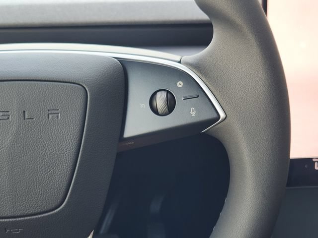 Used 2026 Tesla Model Y AWD image 34