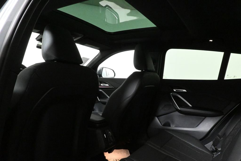 Certified 2025 BMW X2 xDrive28i w/ Technology Package image 33