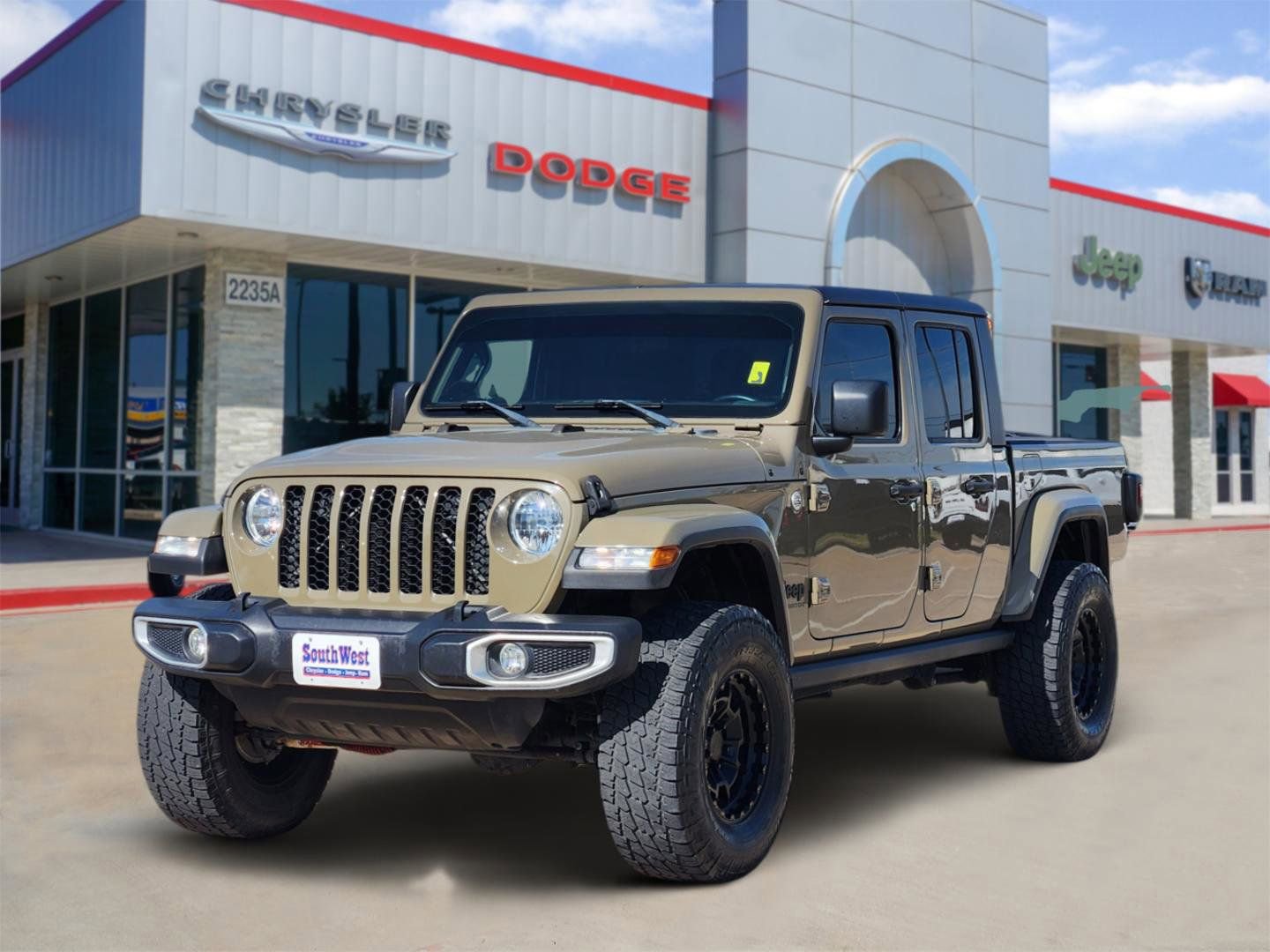 Used 2020 Jeep Gladiator Sport w/ Quick Order Package 24S AWD/4WD image 2