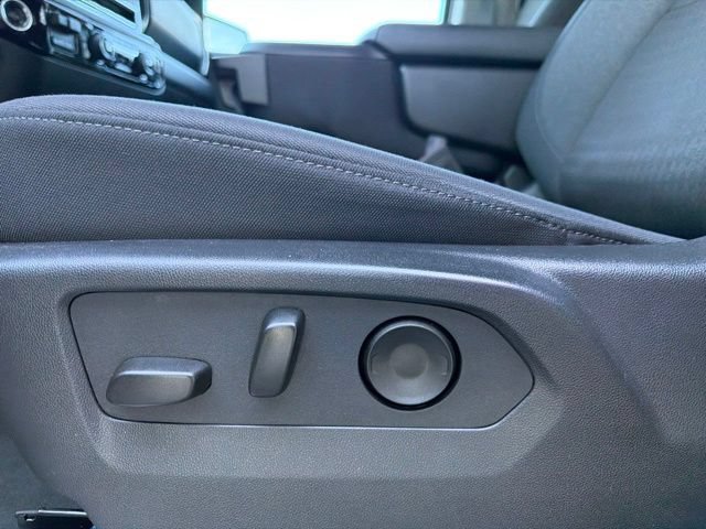 Used 2025 Chevrolet Silverado 1500 LT AWD/4WD image 19