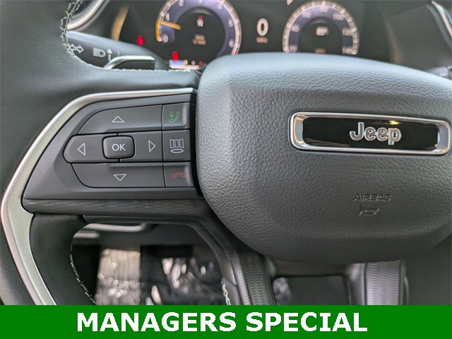 New 2025 Jeep Grand Cherokee Altitude image 16