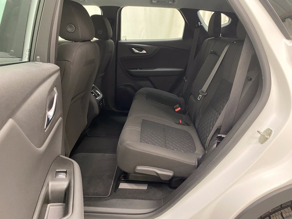Used 2019 Chevrolet Blazer L FWD image 16