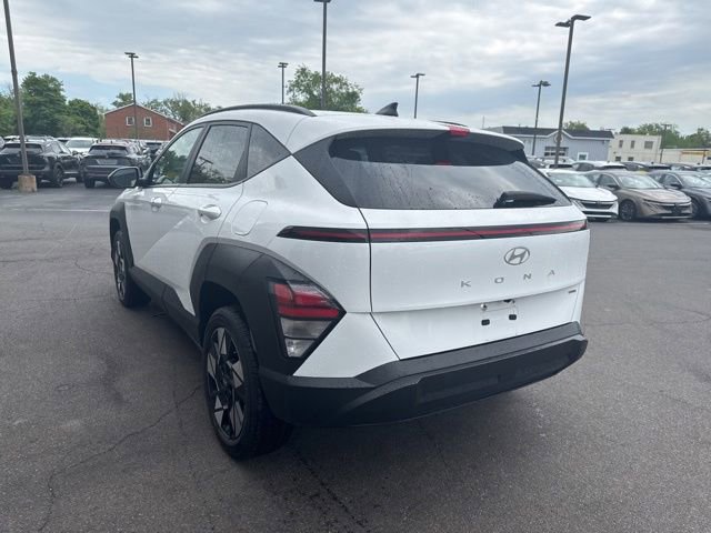 Used 2024 Hyundai Kona SEL AWD/4WD image 4