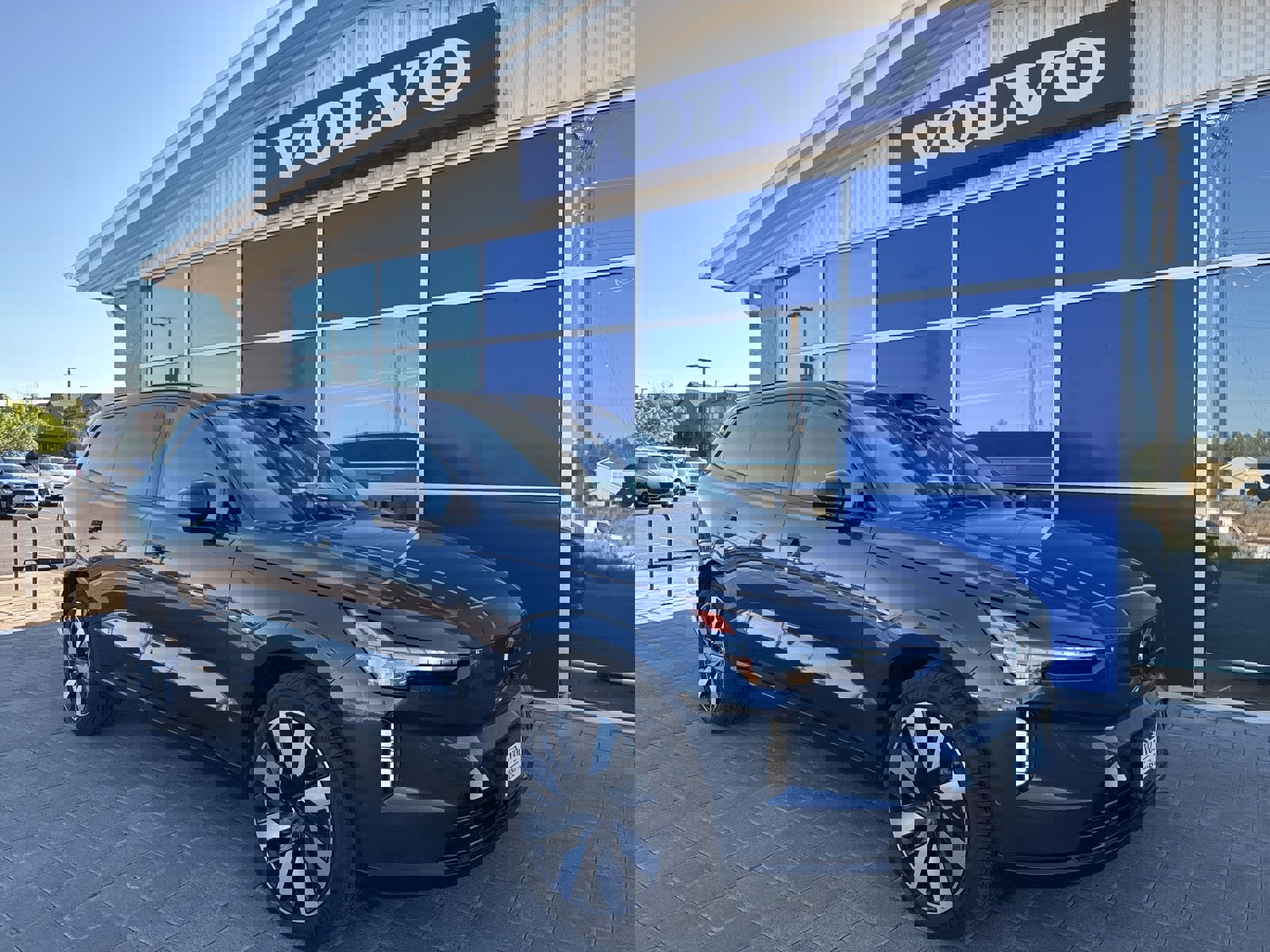 New 2025 Volvo EX90 Ultra image 1