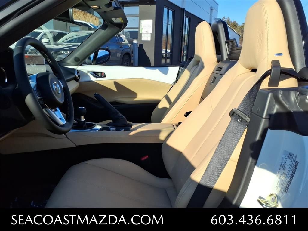 New 2025 MAZDA MX-5 Miata Grand Touring w/ Weather Package RWD image 4