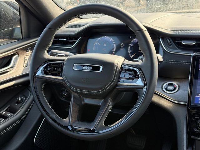 New 2025 Jeep Grand Cherokee L Overland w/ Advanced Protech Group III AWD/4WD image 8